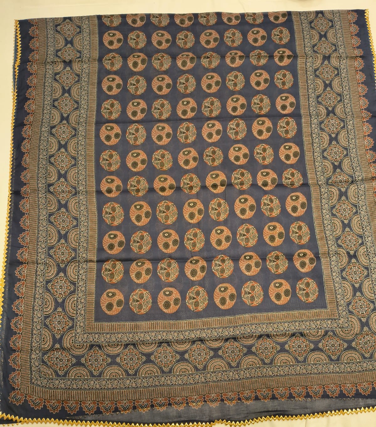 Dupatta spread showing pattern and border